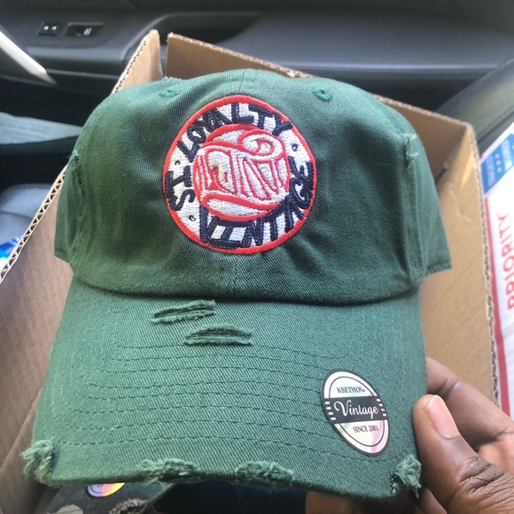 My new clothing brand “loyalty is vintage” - Picture 4 of 6